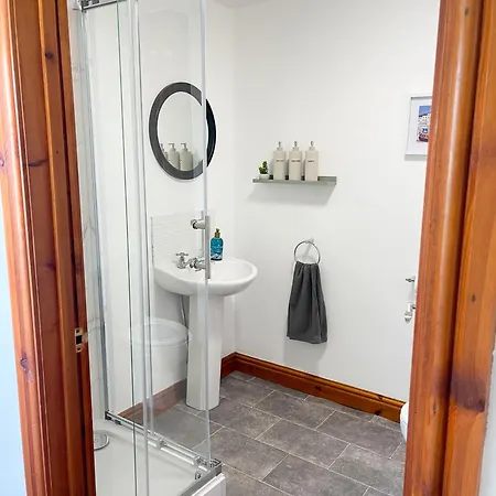 Borders Retreat, Cosy 1 Bed Flat - 3miles From M6 Jct45 - Near A75, Gretna & Carlisle Longtown